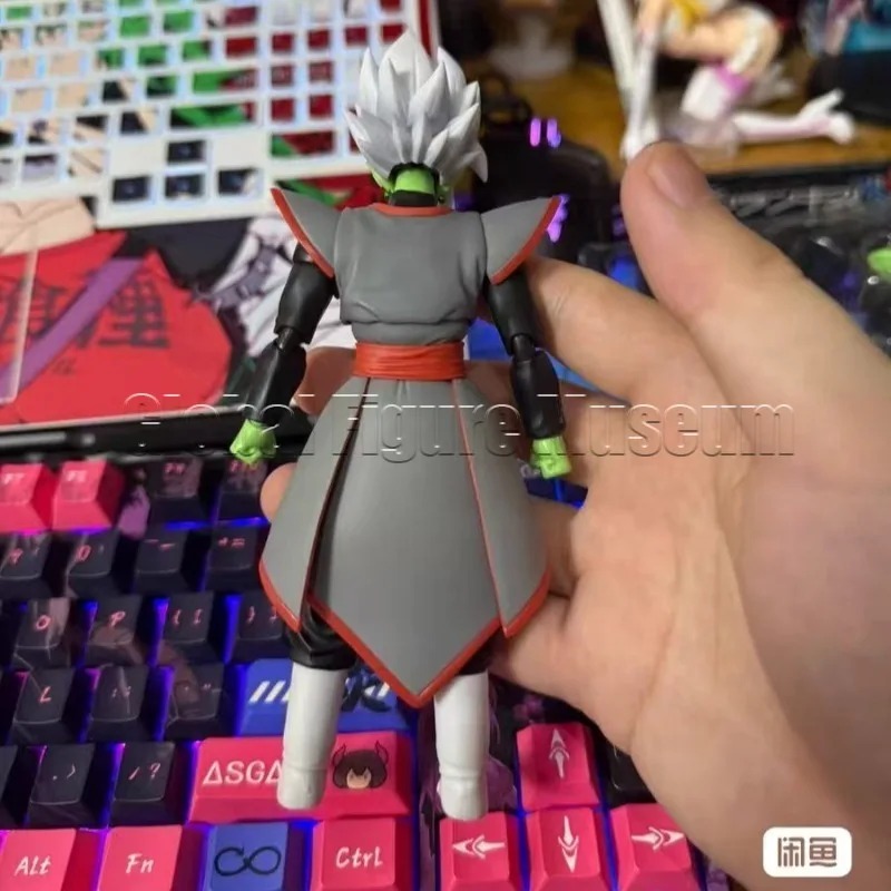 En stock Bandai S.H.Figuarts S - Bandai Tamashii Nations S.H.Figuarts avis et prix